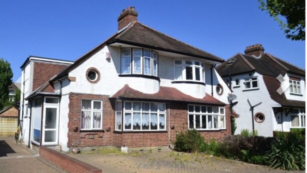 Exterior detail - Widmore Lodge Road (Bromley)