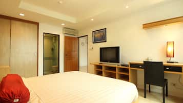 2 bedrooms, iron/ironing board, free WiFi