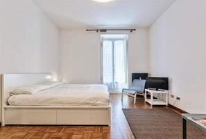 Studio, 1 Bedroom