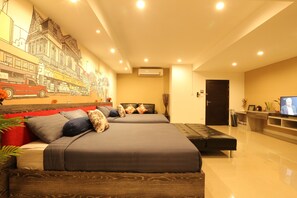 1 bedroom, Internet - Spacious 4pax, 5 Mins BTS, Free WIFI, near Silom (Sathorn)