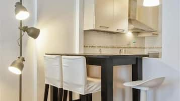 Studio | Restauration dans la chambre