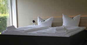 舒适双人房 | 防过敏的被褥、办公桌、遮光窗帘、熨斗/熨衣板