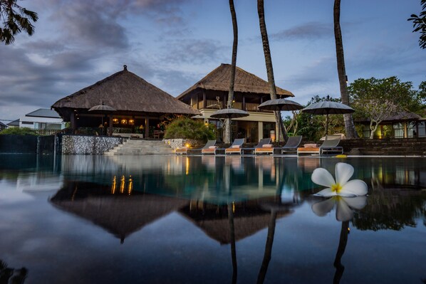 Pool - 5BR Ocean View Villa Mary w/ Canggu Beach Access (Mengwi)