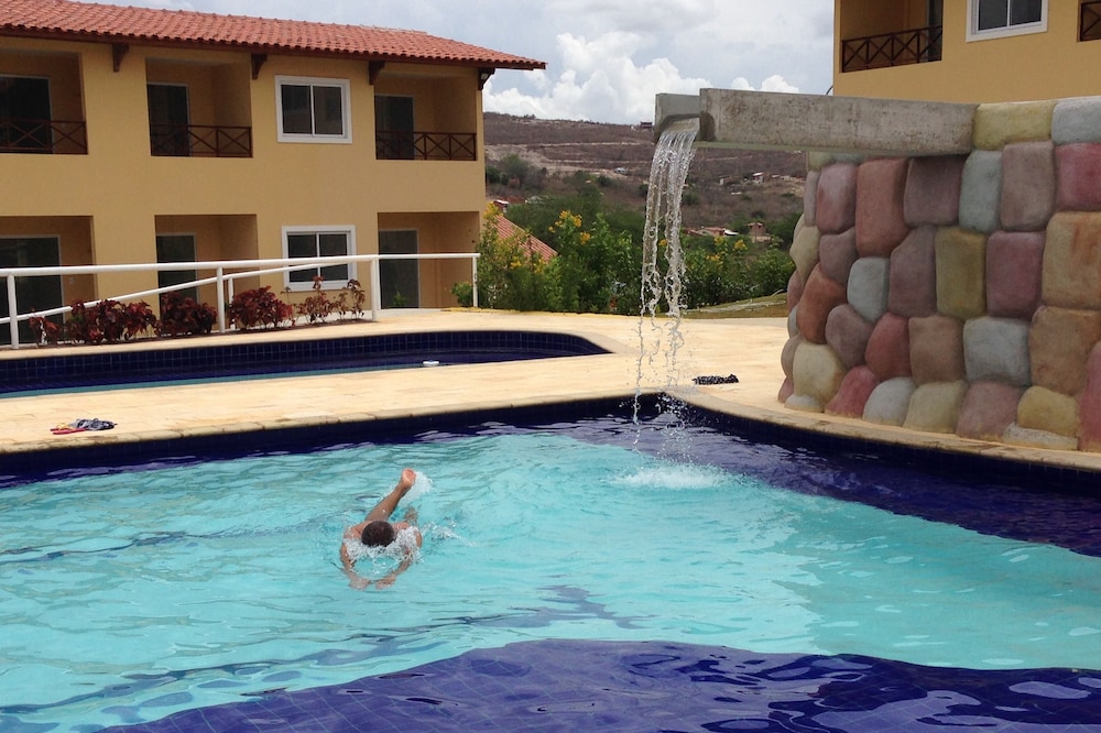 Come enjoy paradise in Gravesend, Breeze Condo Residence Serra!