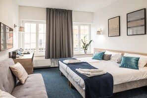 Superior Double or Twin Room | In-room safe, desk, laptop workspace, soundproofing - Fama Residence (Gdansk)