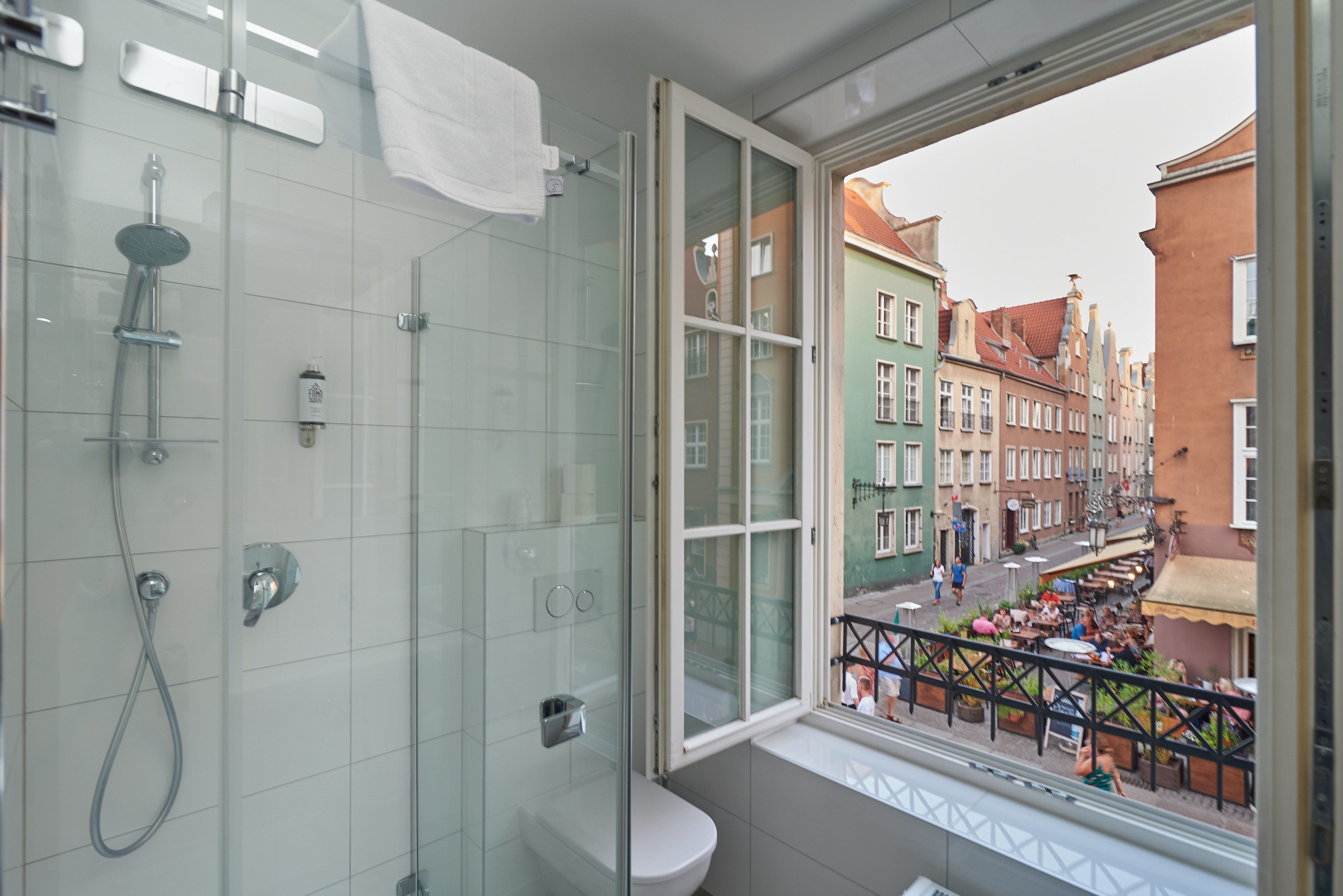 deluxe double or twin room | bathroom | shower, hair dryer, towels