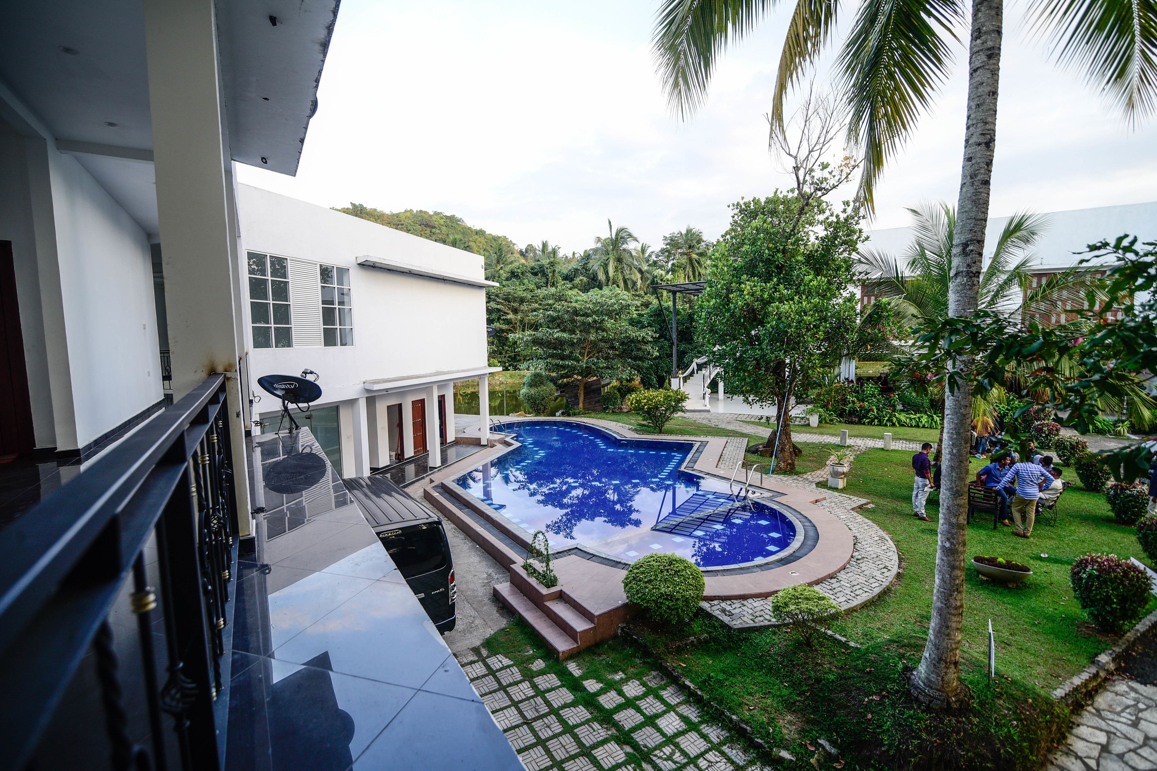 Deluxe kamer, 1 tweepersoonsbed, toegankelijk voor mindervaliden, uitzicht op zwembad | Exterieur