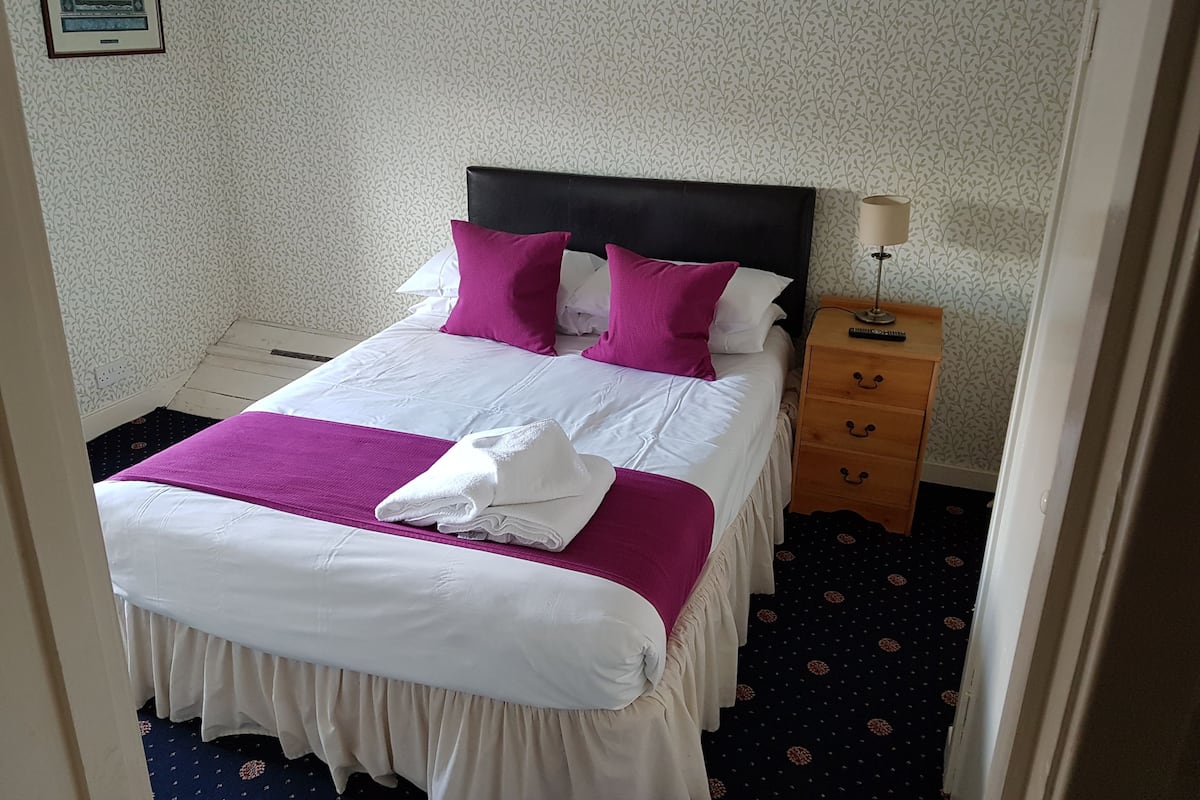 Basic Double Room