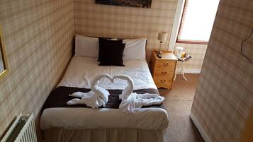 Iron/ironing board, free WiFi, bed sheets