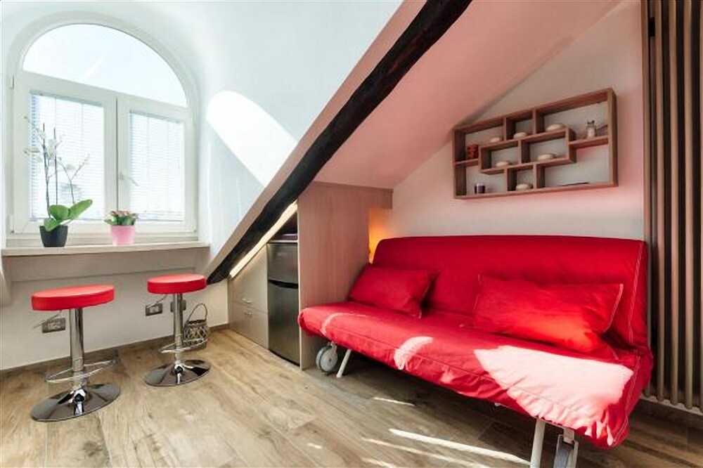 Torino Multifunctional Stylish Studio