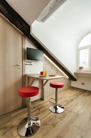 Studio | Oppholdsområde | Flatskjerm-TV