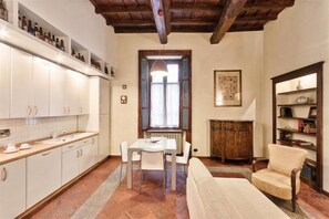Appartement, 1 chambre | Coin séjour