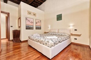 Appartamento, 1 camera da letto | 1 camera, una scrivania, ferro/asse da stiro, Wi-Fi gratuito