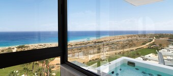 Leonardo Crystal Cove & Spa by the sea - Adults Only