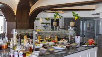 Tägliches inbegriffenes Frühstücksbuffet