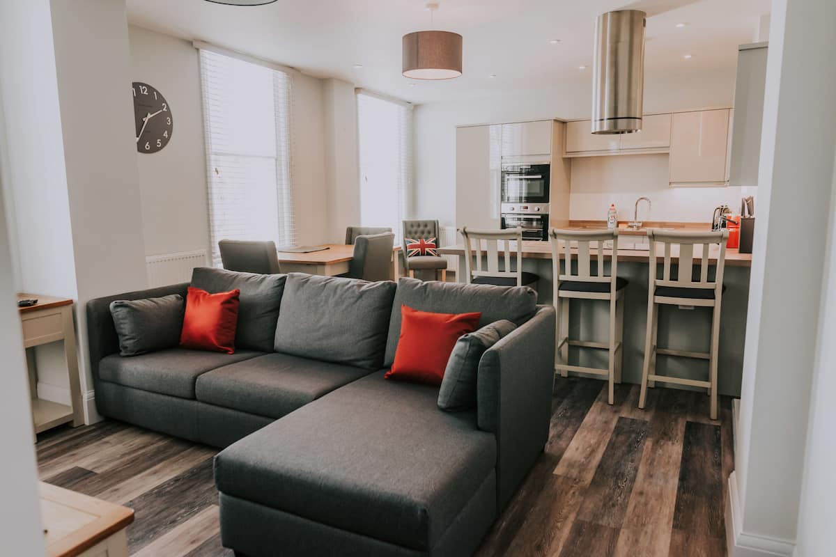 Exclusive Apartment, 2 Bedrooms, Accessible, Non Smoking | Living area