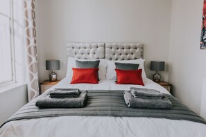 Sábanas de algodón egipcio, ropa de cama de alta calidad y escritorio