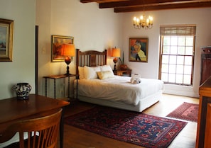 Comfort Double Room, 1 Queen Bed, Ensuite, Mountain View | Living area - Moffid's Place (Swellendam)