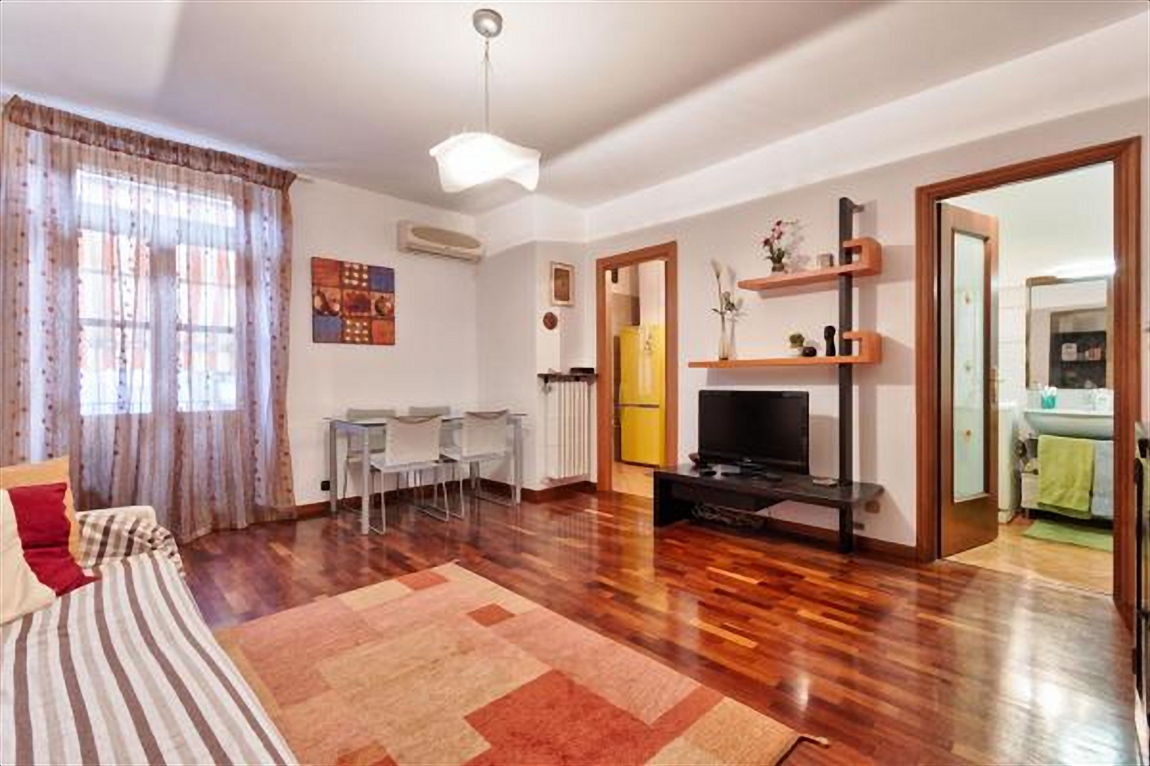 Lägenhet - 2 sovrum | Vardagsrum | Tv