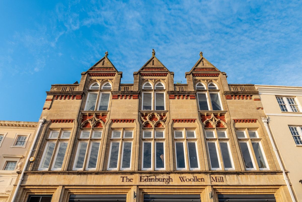 Fresh Escapes - Exeter City Centre Apartment, Cathedral View Sleeps 2