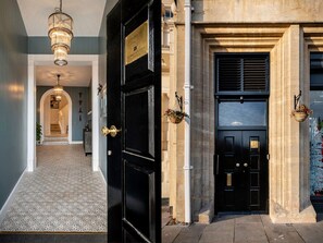 Fresh Escapes - Exeter City Centre Apartment, Cathedral View Sleeps 2 - Cathedral View (Exeter)