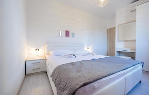 1 chambre, Wi-Fi gratuit, draps fournis