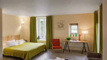 Superior tweepersoonskamer, uitzicht op zwembad (Saint André) | 1 slaapkamer, lakens van Egyptisch katoen, luxe beddengoed