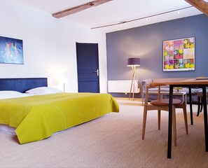 Executive Double Room, Garden View (St Andoche) | Egyptian cotton sheets, premium bedding, memory foam beds, minibar - Moulin Renaudiots (Autun)