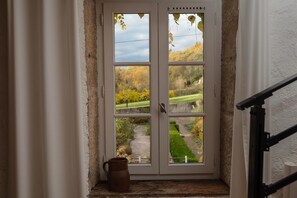 Habitación ejecutiva doble, vistas al jardín (Arroux) | Sábanas de algodón egipcio y ropa de cama de alta calidad