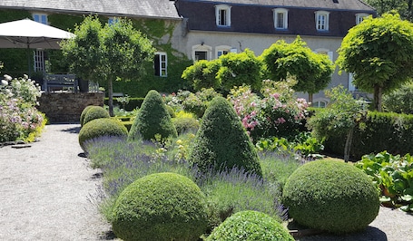 Jardin. Moulin Renaudiots
