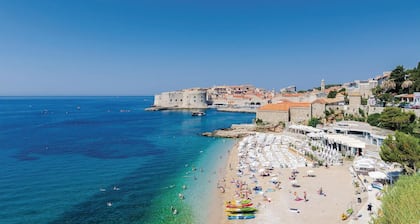 Stunning home in Slano with WiFi