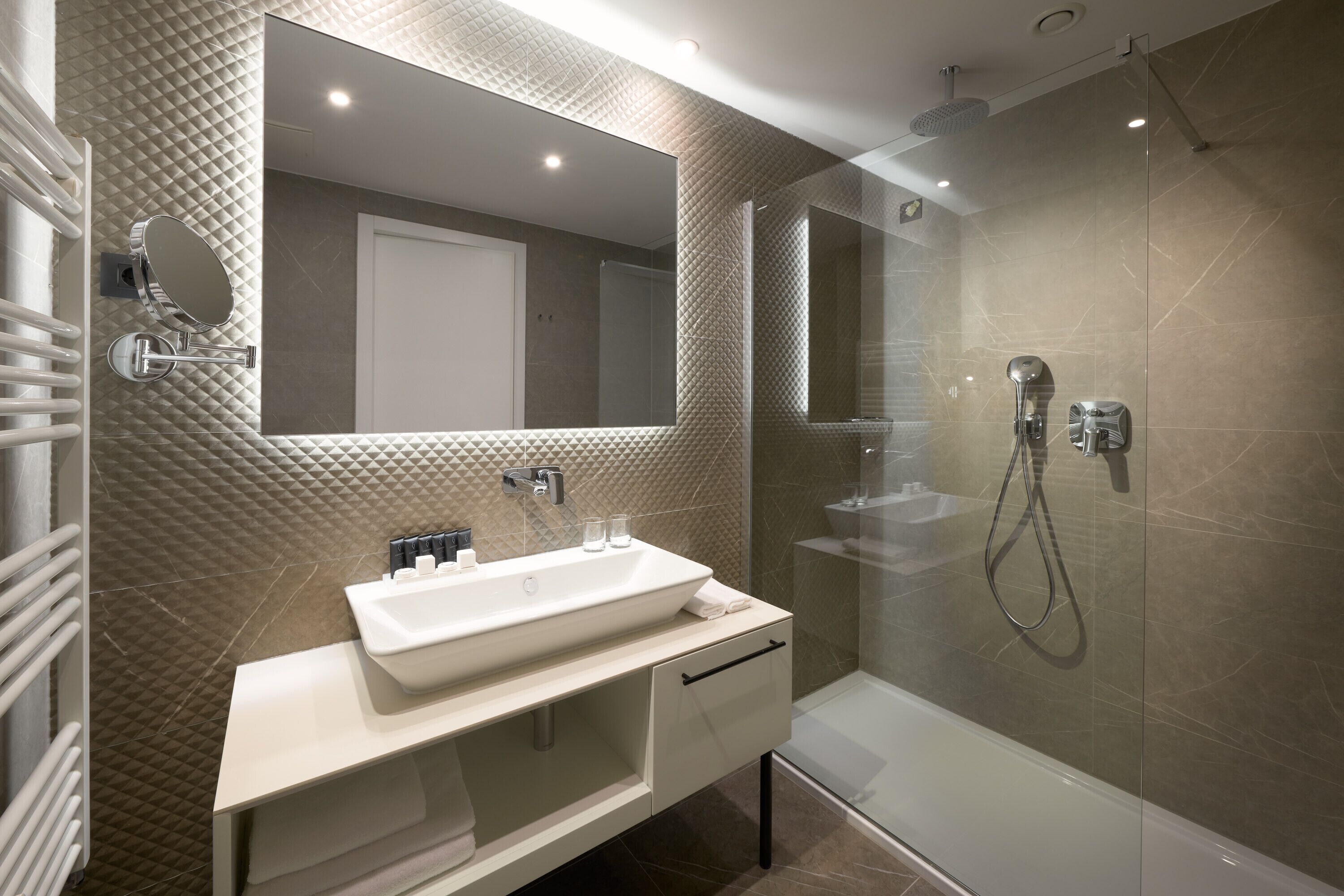 Photo - Amphora Hotel