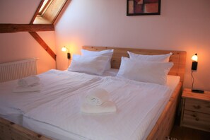 1 bedroom, in-room safe, iron/ironing board, WiFi