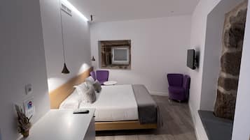 Ropa de cama de alta calidad, colchones con efecto memoria y minibar