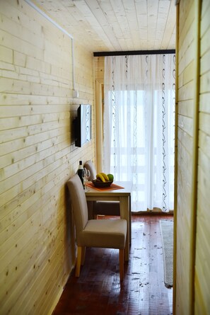 Apartment (Ljubica) | Minibar, soundproofing, free cots/infant beds, free WiFi - Etno Apartmani Konoba Starcevo (Virpazar)
