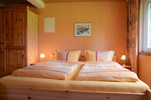 Blackout curtains, bed sheets - Willischza (Burg (Spreewald))