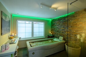 Sauna, tratamientos corporales, 3 salas de tratamientos 