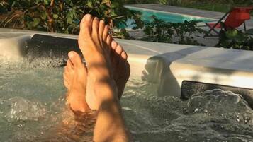 Outdoor pool, pool loungers