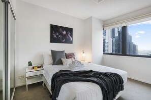 1 bedroom, individually decorated, individually furnished, desk - Ideal Home at Elizabeth Street (Melbourne)