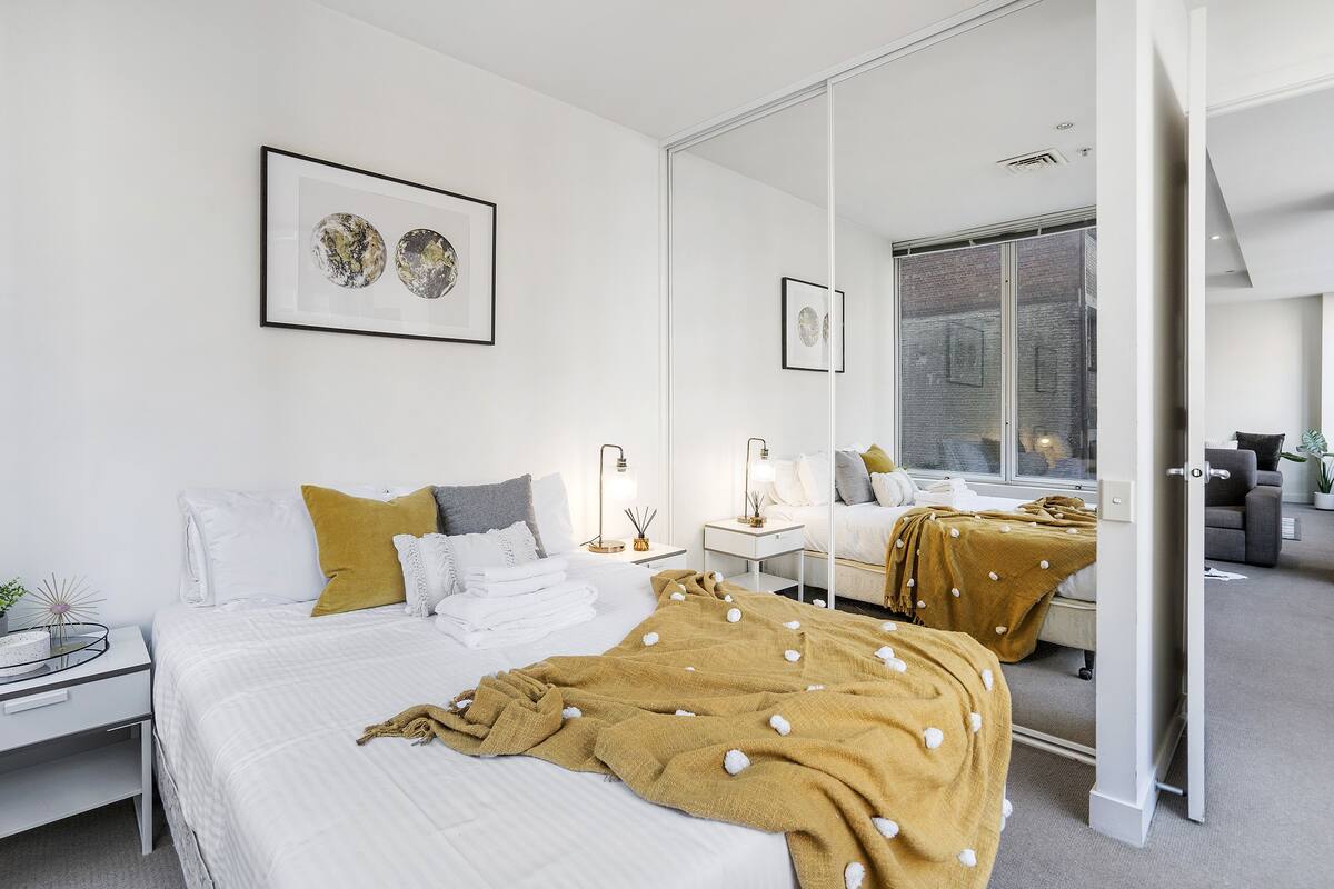 Appartement Prestige, 2 grands lits, non-fumeur, vue sur la ville | 1 chambre, bureau, fer et planche à repasser, lit d’appoint (supplément)