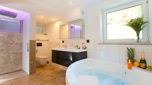 Appartement Lune de Miel, vue montagne | Salle de bain