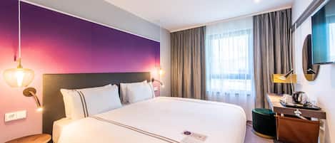 Habitación doble estándar | Caja de seguridad en la habitación, insonorización y wifi gratis