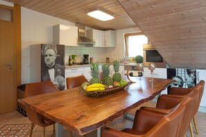 Honeymoon Chalet | Living room