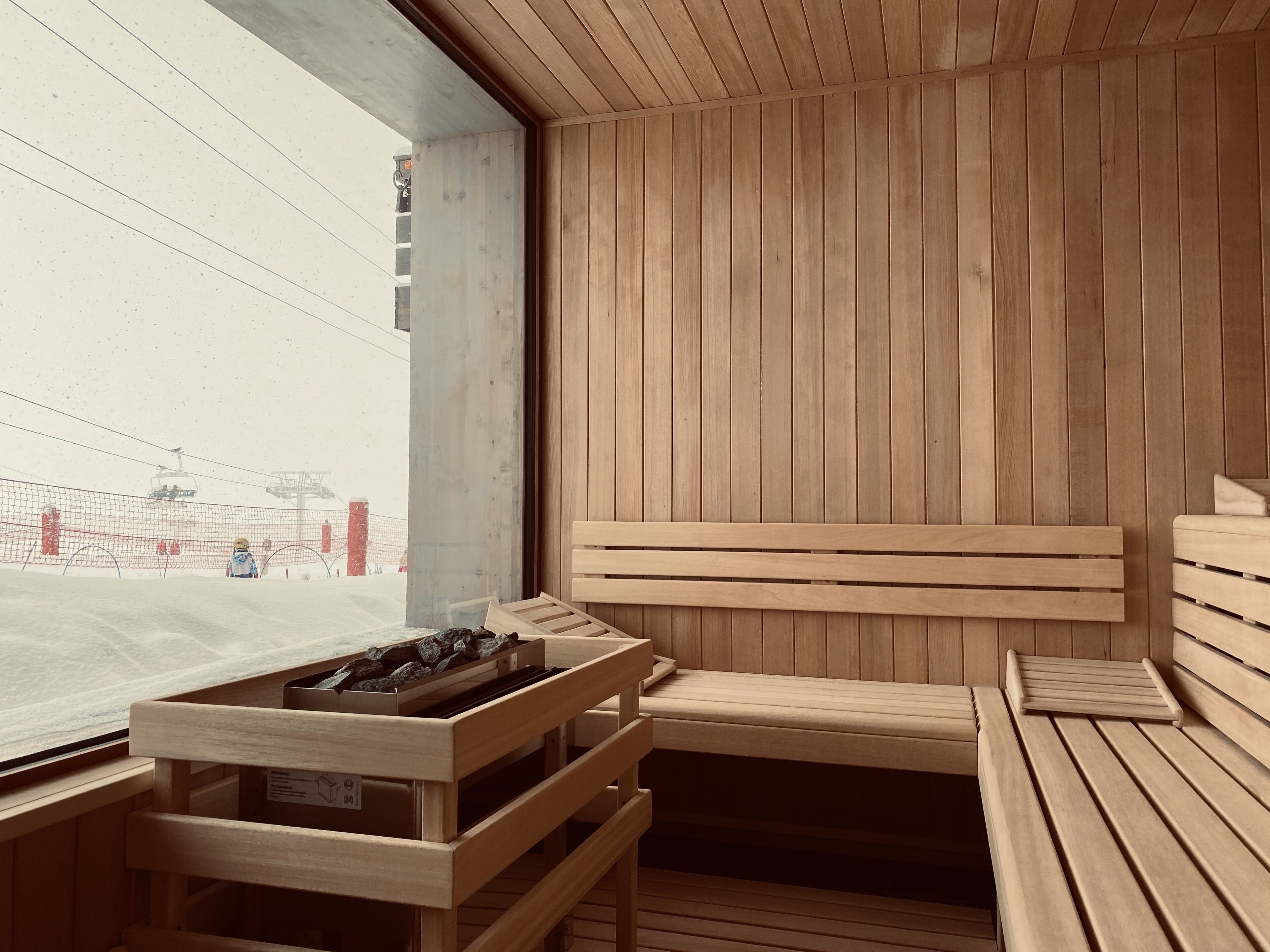 sauna, hot tub, body treatments, hot stone massages, sports massages