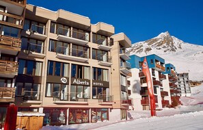 ด้านหน้าที่พัก