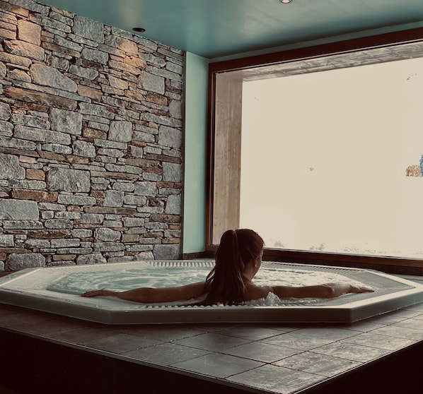 Bain à remous intérieur