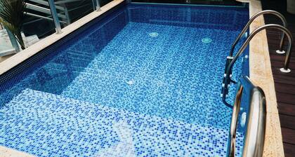 Ferian Plaza Hotel