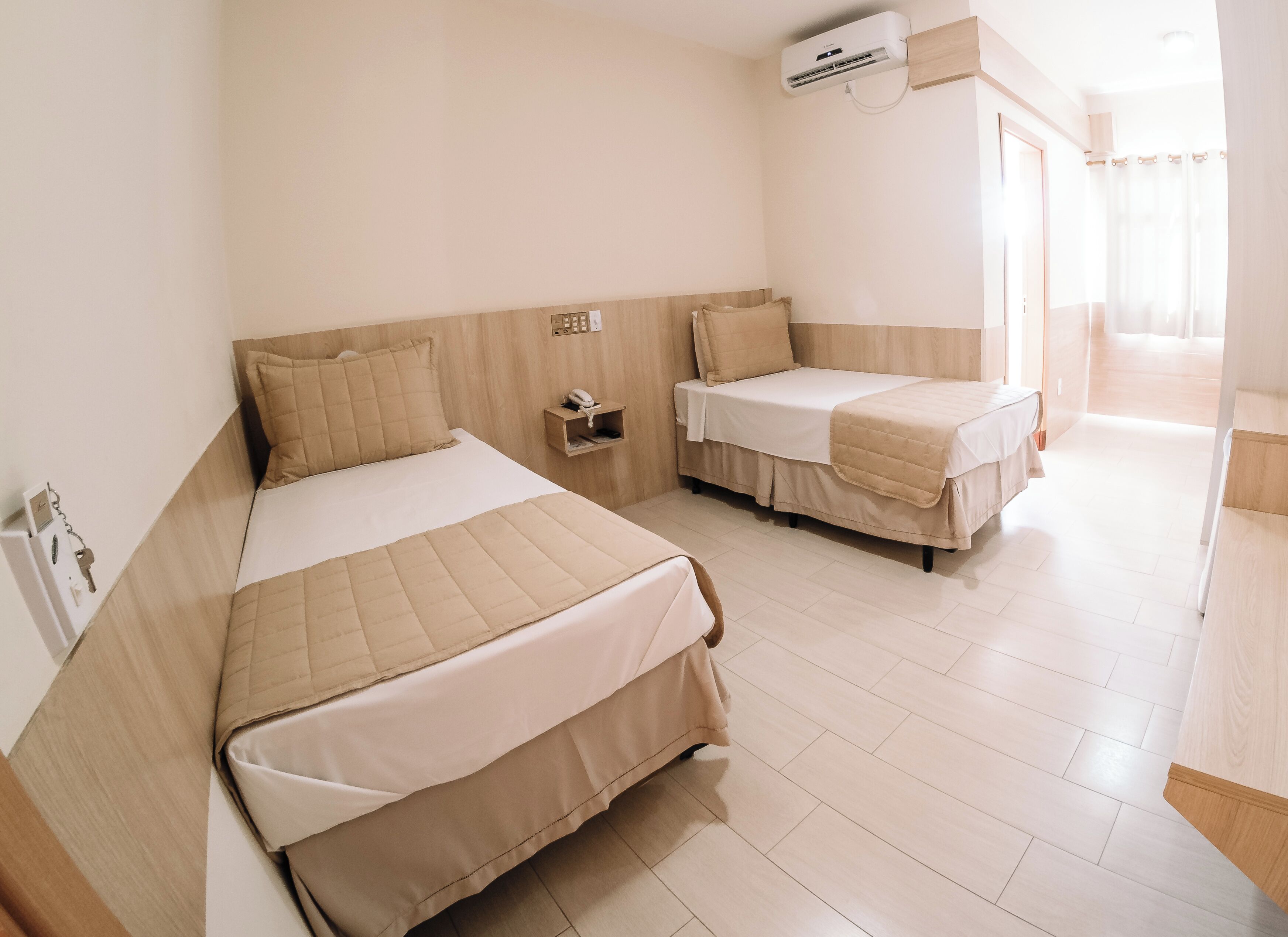 standard twin room, 2 single beds | 1 bedroom, minibar, desk, iron/ironing board