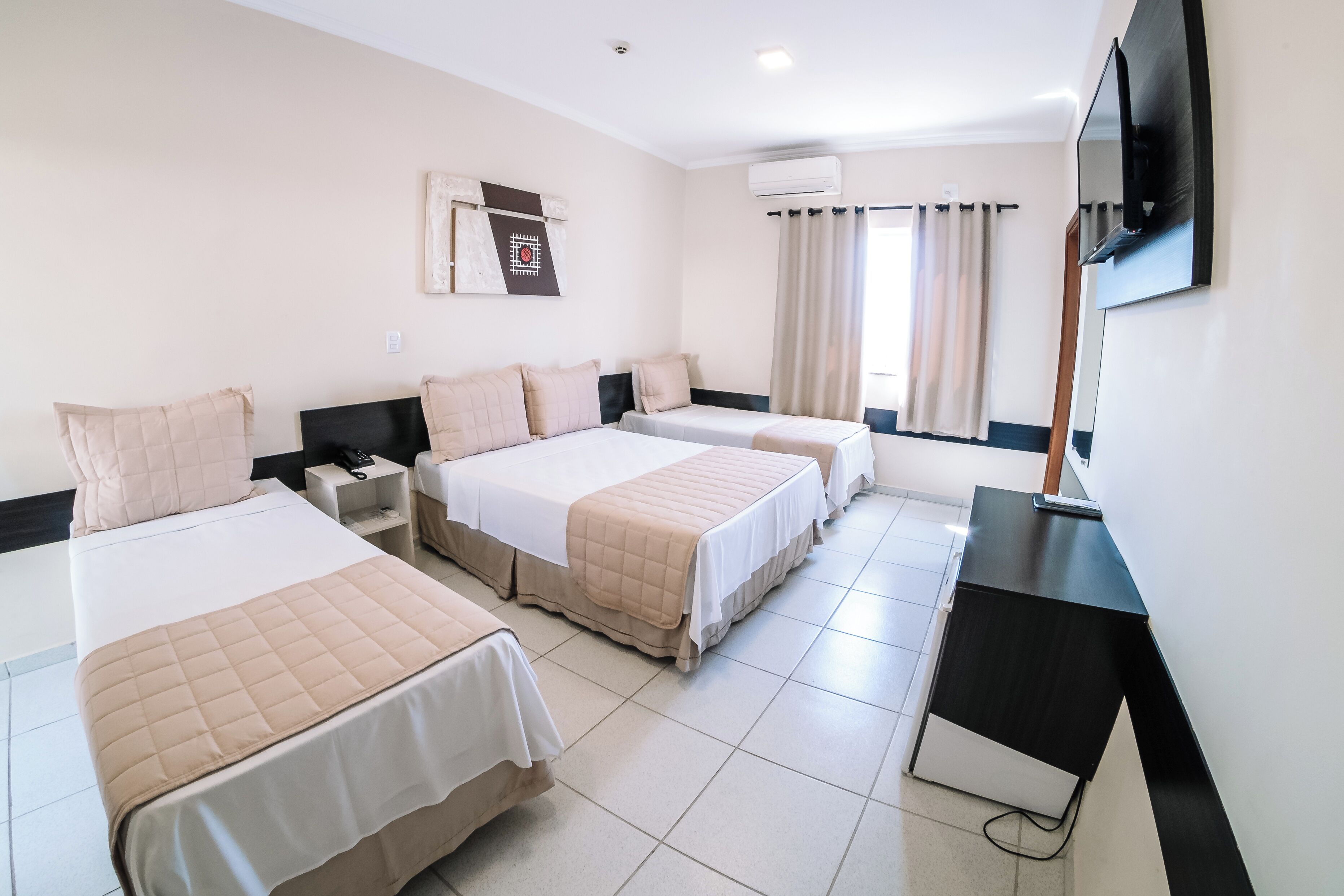 standard quadruple room | 1 bedroom, minibar, desk, iron/ironing board