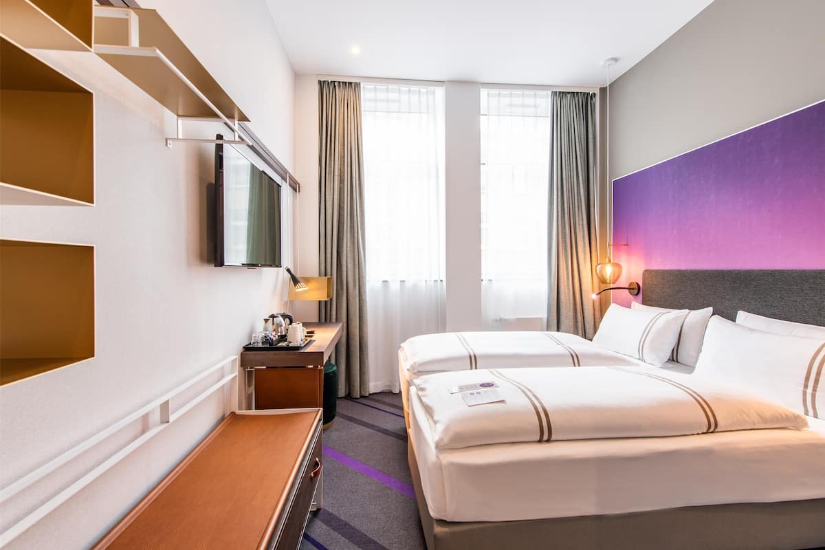 1 bedroom, in-room safe, soundproofing, free WiFi